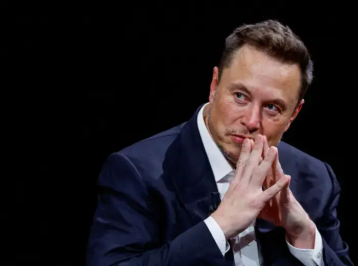 Elon MuskがAppleとOpenAIに訴訟、AI市場を巡る激しい対立