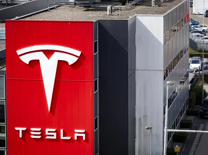 テスラ、英国市場進出へ電力ライセンス申請