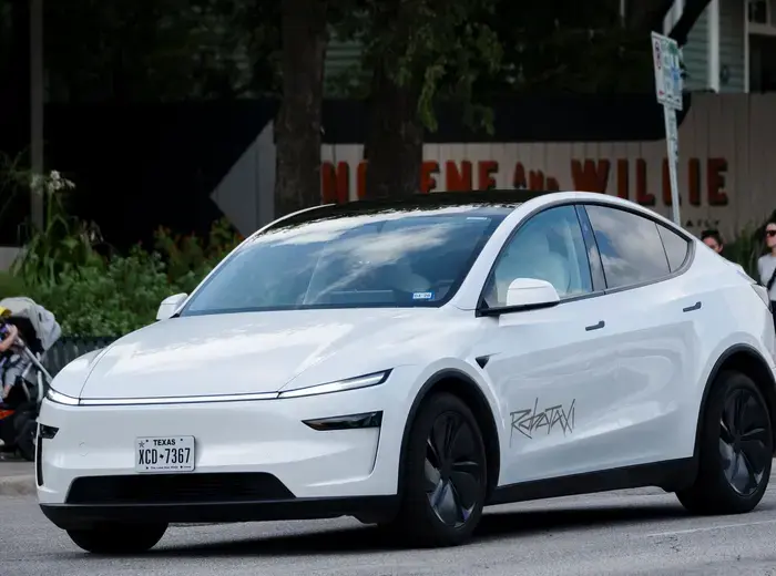 テスラがニューヨークで自動運転車両のテスト運転者を募集