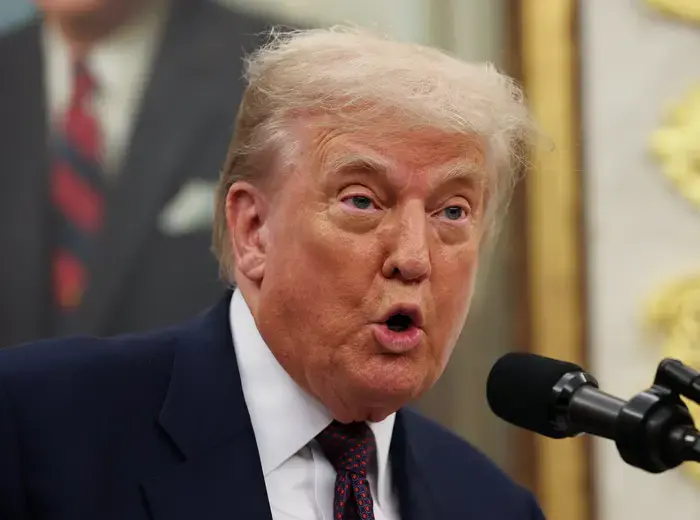 トランプ大統領、チップ輸入に100%関税を示唆