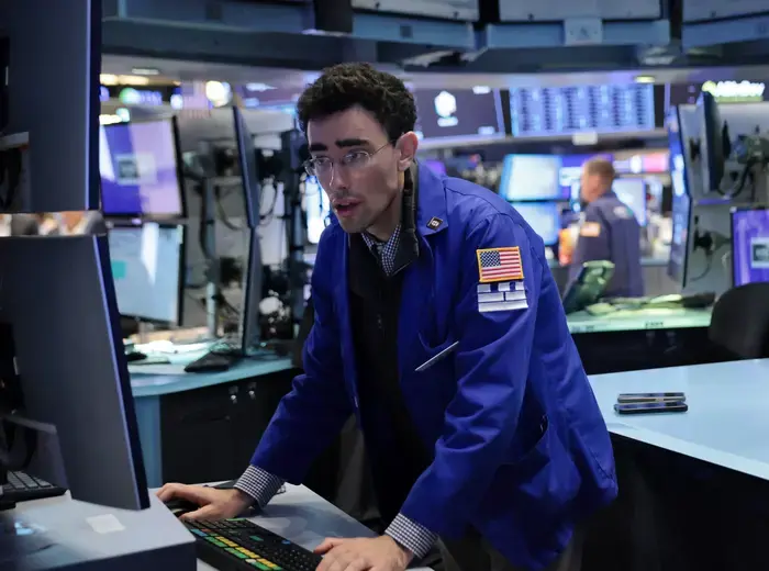 米国の株価先物が上昇、トランプ政策の影響は?