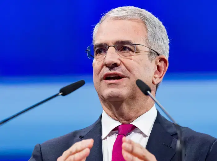 ネスレ、CEOロラン・フレクスの解任を発表