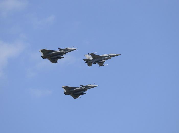 波蘭軍方擊落俄羅斯無人機,警告前所未有的侵犯