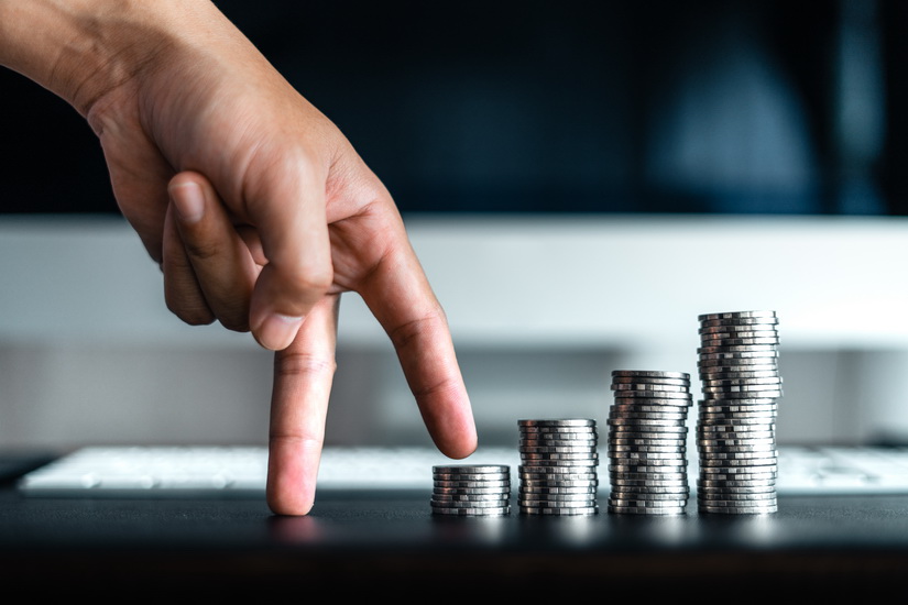 Hong Kong Stock Market Rebounds in 2025 and the Role of Dividend Stocks