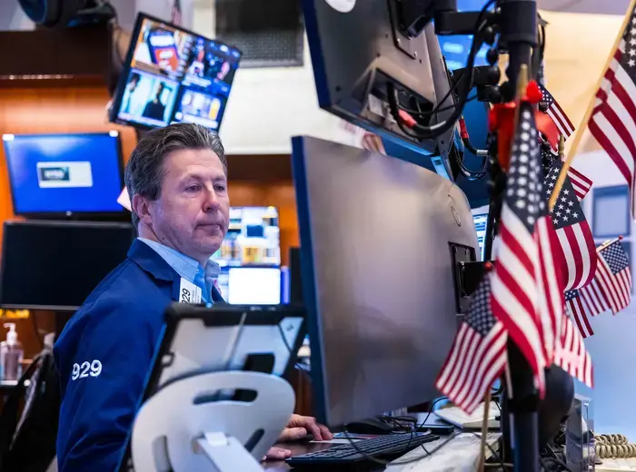 米国市場、AI関連の強さで新高値更新