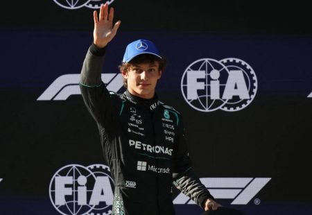 F1中國站安東尼利19歲奪冠,平治包辦前二