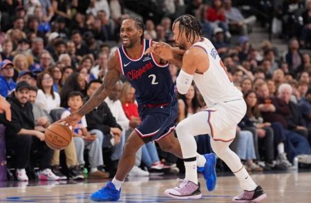 NBA 快艇擊敗尼克重返五成勝率 | Leonard轟29分創連續20+紀錄