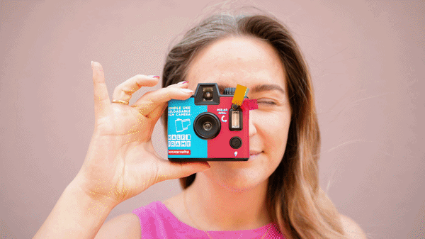 Lomography 반칸 Simple Use 재장입형 필름 카메라