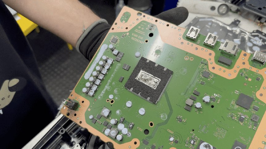 PS5 Pro 拆解主板